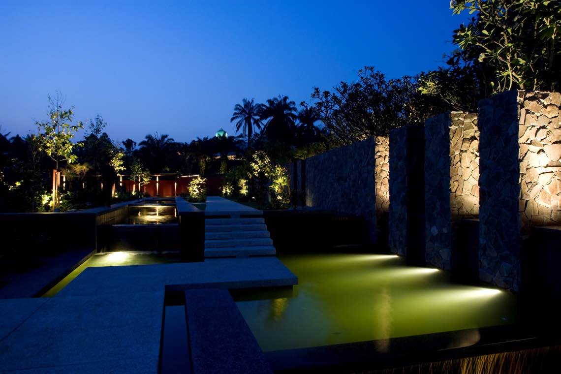 Seri Perdana, Herb Garden